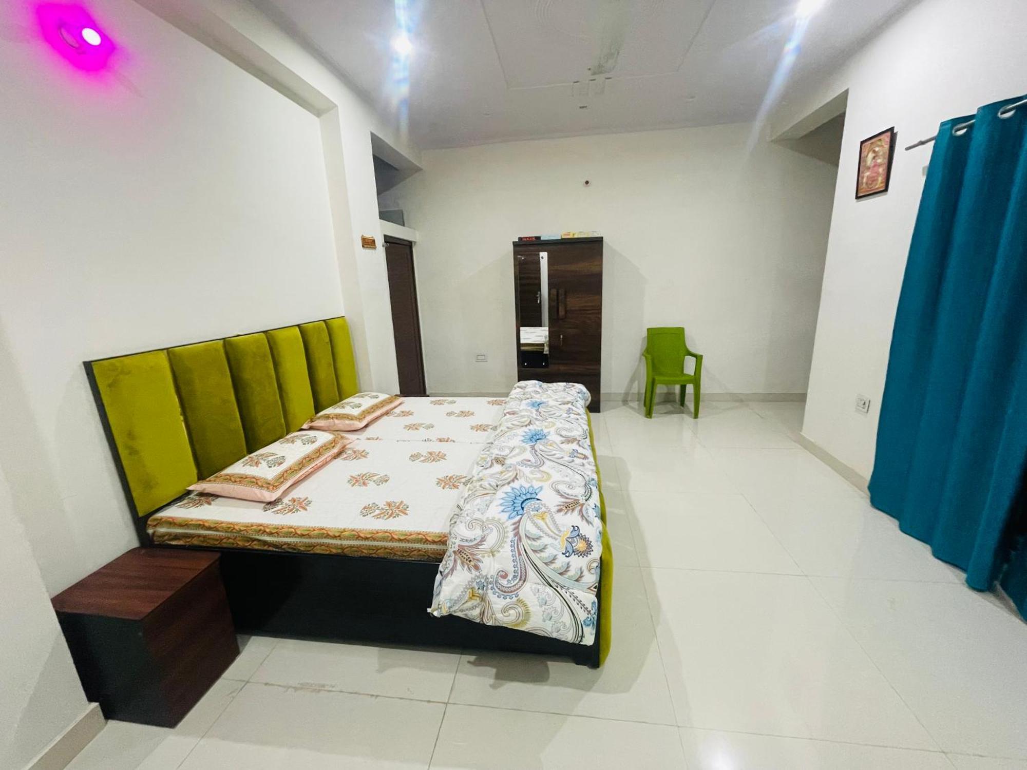 Guest house Neelkanth